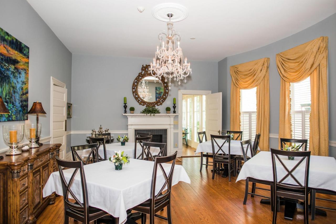 Bed and Breakfast The Jarvis At 220 New Bern Exterior foto